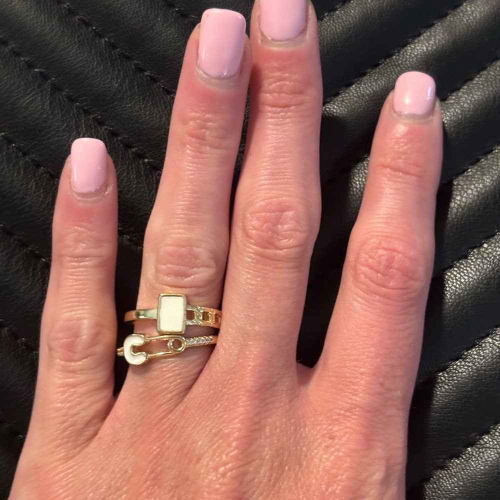 Melania Clara Elegant Gold Ring with Safety Pin Design